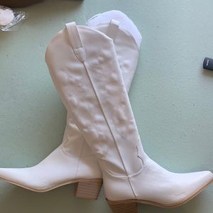 White cowgirl boots